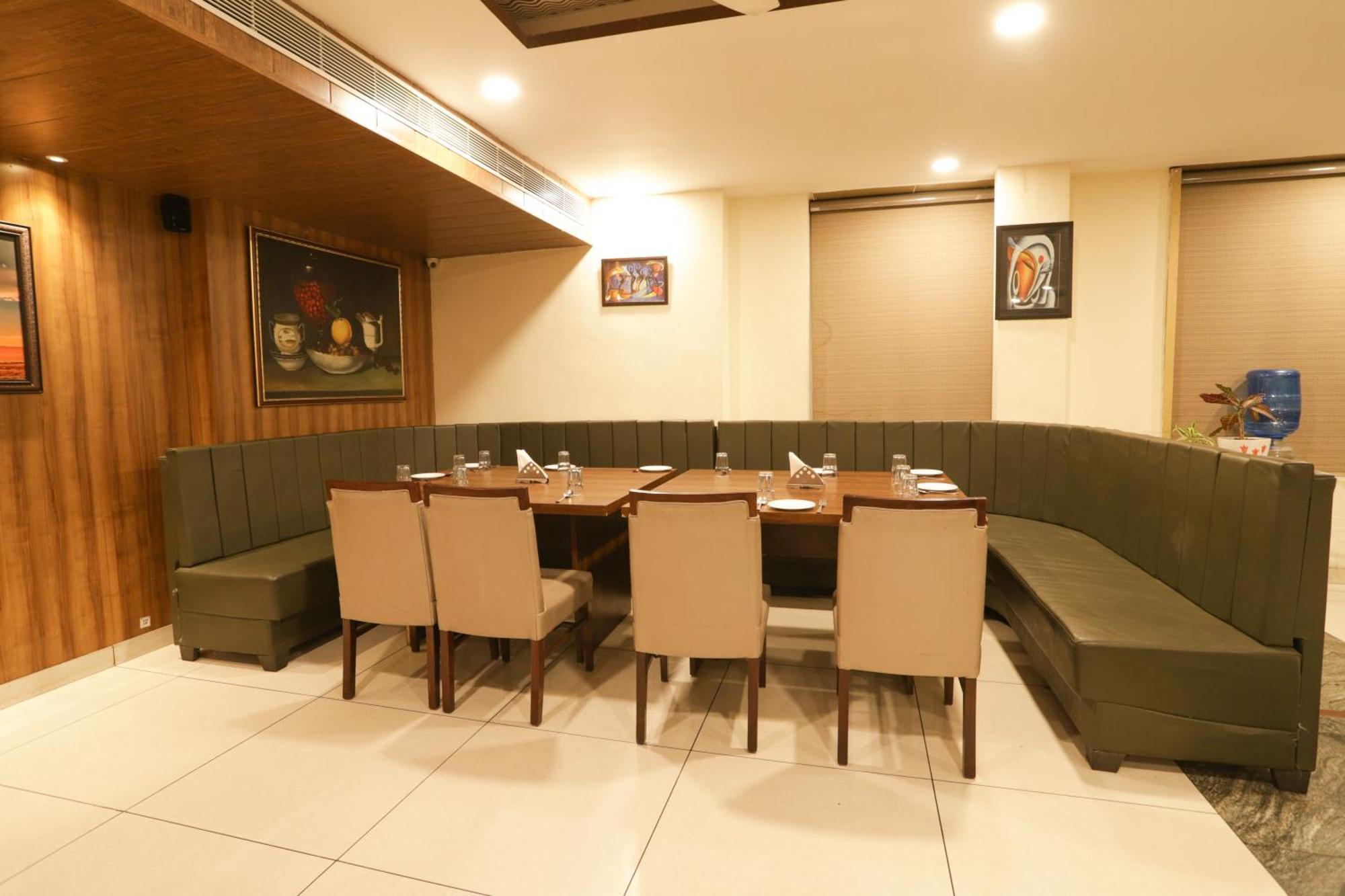 Hotel Razia Inn Hisār Buitenkant foto