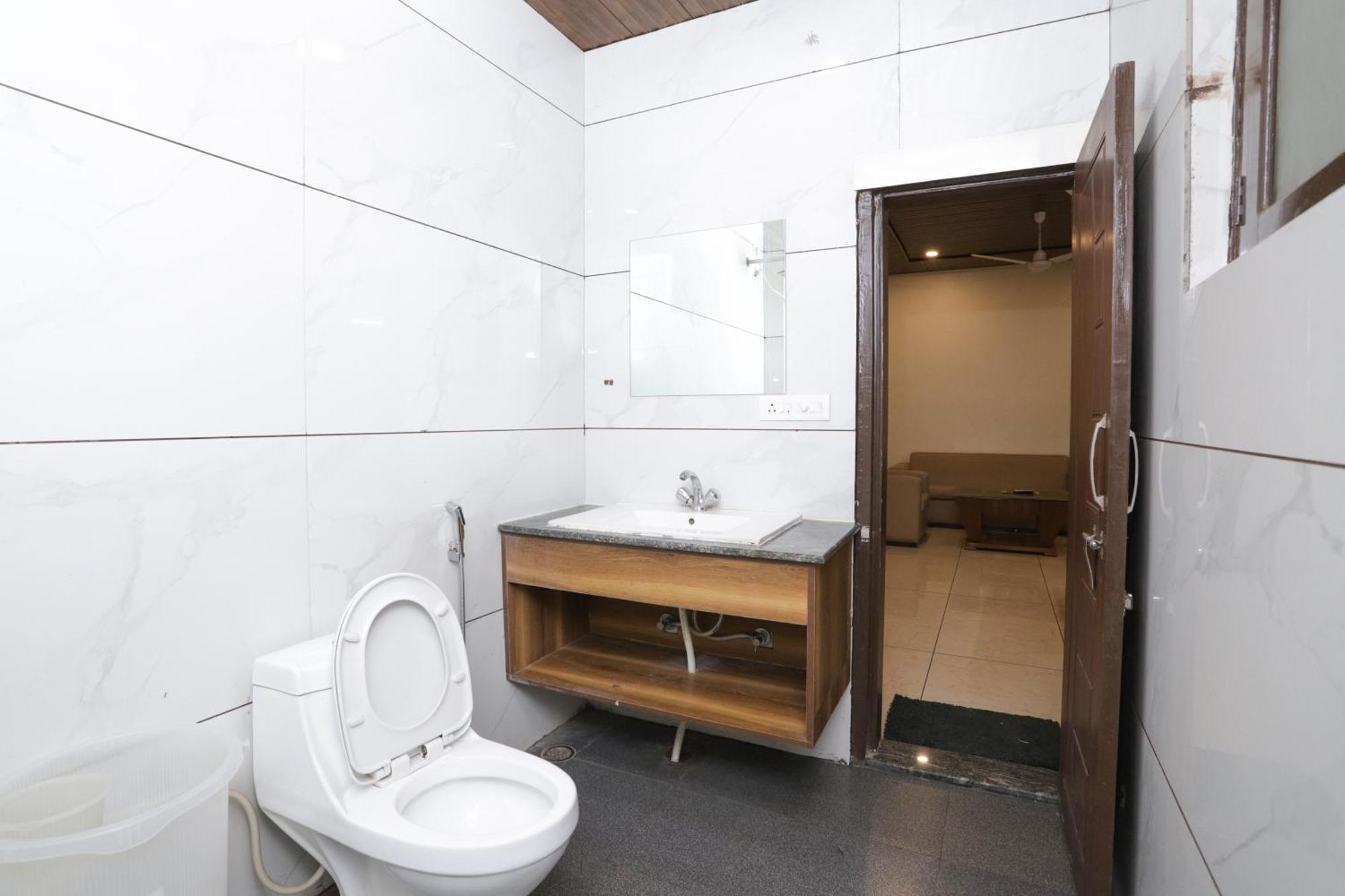 Hotel Razia Inn Hisār Buitenkant foto