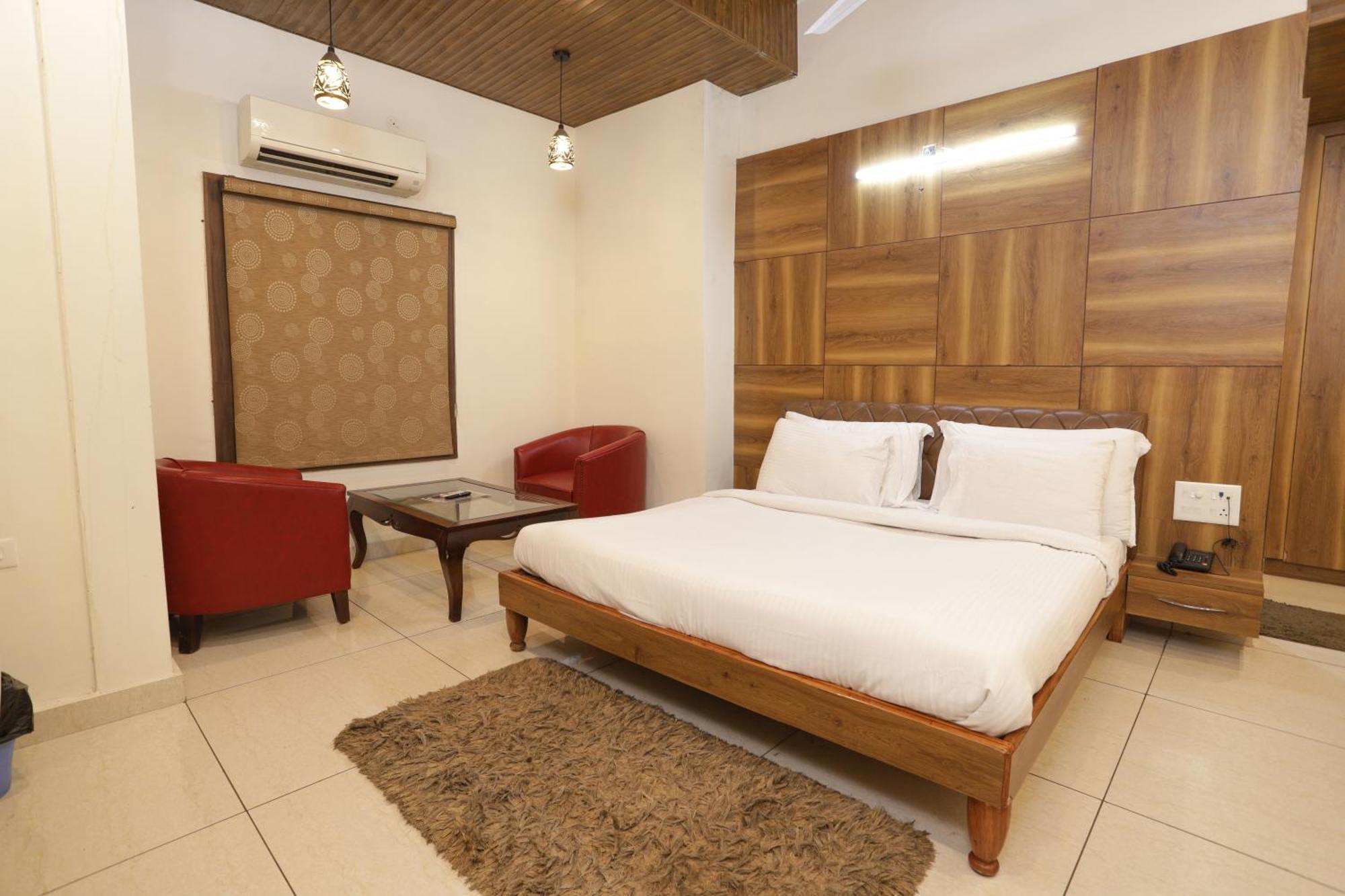 Hotel Razia Inn Hisār Buitenkant foto