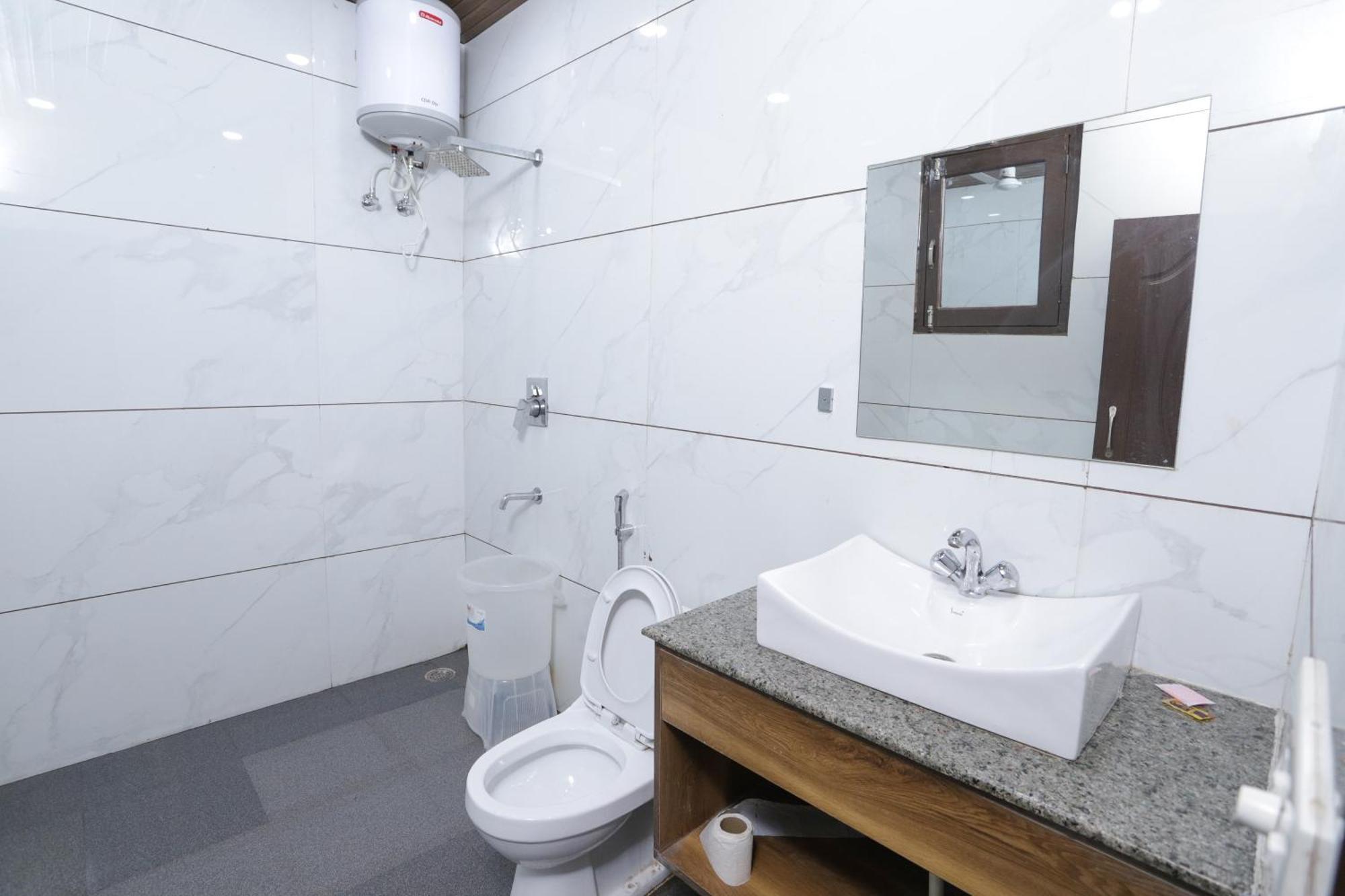 Hotel Razia Inn Hisār Buitenkant foto