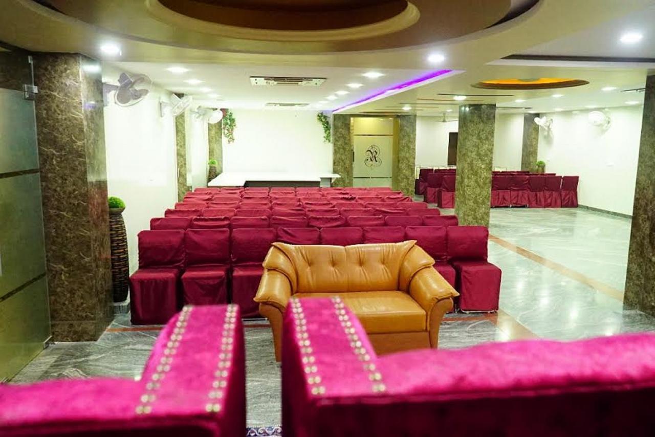 Hotel Razia Inn Hisār Buitenkant foto