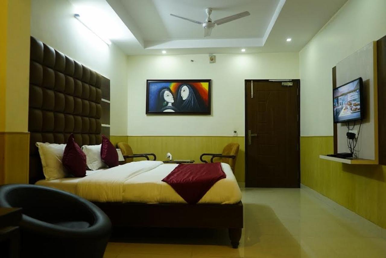 Hotel Razia Inn Hisār Buitenkant foto